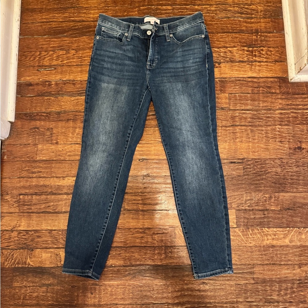 Lucky brand 8/29A stretchy $10